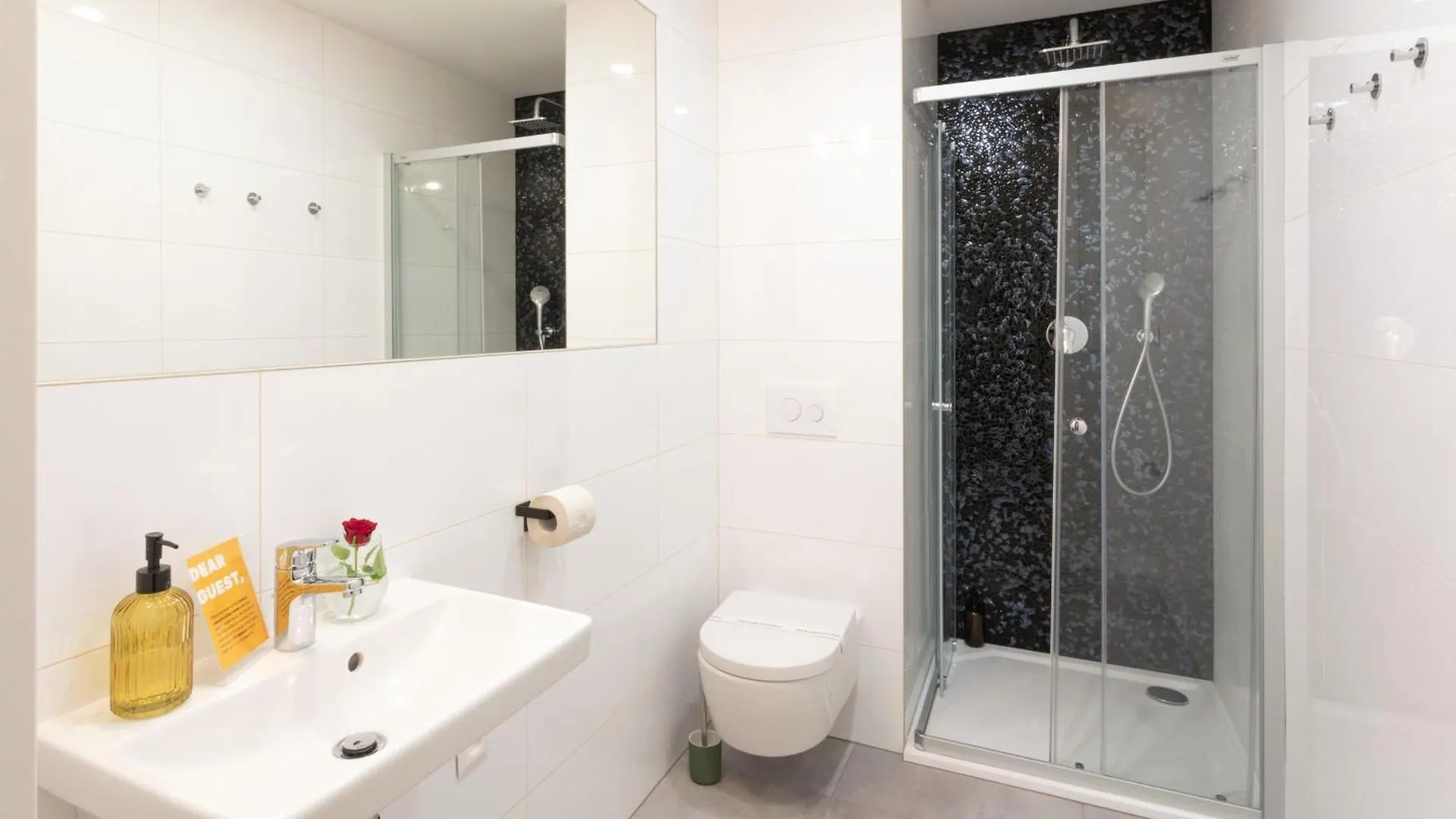 Charming Apartment By Wenceslas Square And National Museum With Ac Prag